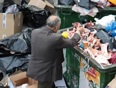 Λεφτά υπάρχουν: Εκατομμύρια ευρώ για δεκάδες χιλιάδες αλλοδαπούς μέσα από το Κοινωνικό Εισόδημα Αλληλεγγύης